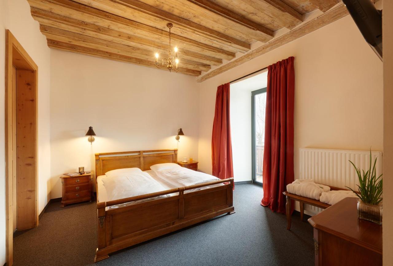 Historic Bircher Near Sterzing Aparthotel Campo di Trens