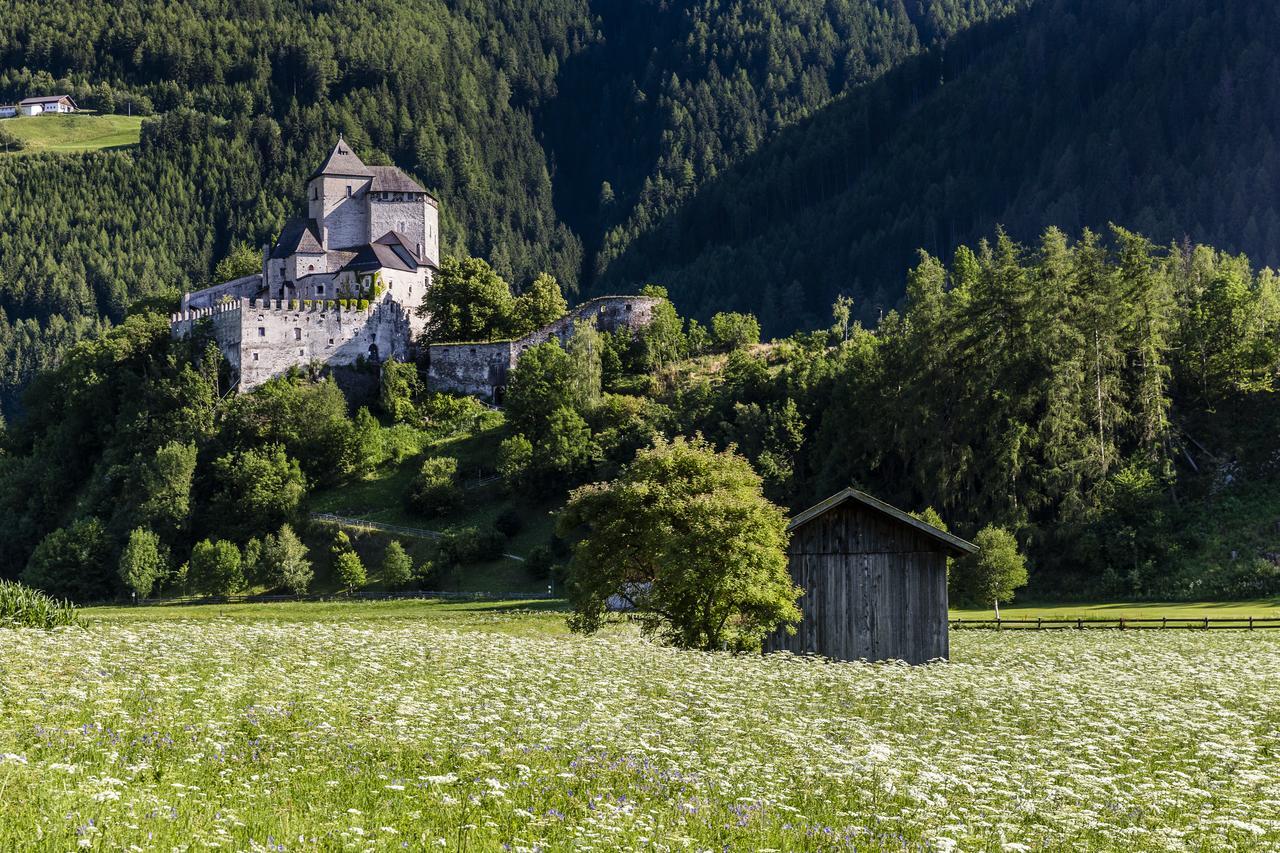 Historic Bircher Near Sterzing Aparthotel Campo di Trens
